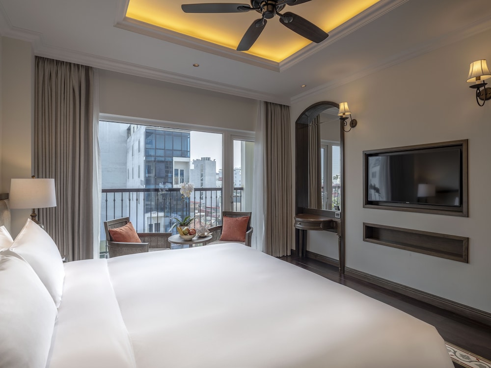 Deluxe Balcony Room