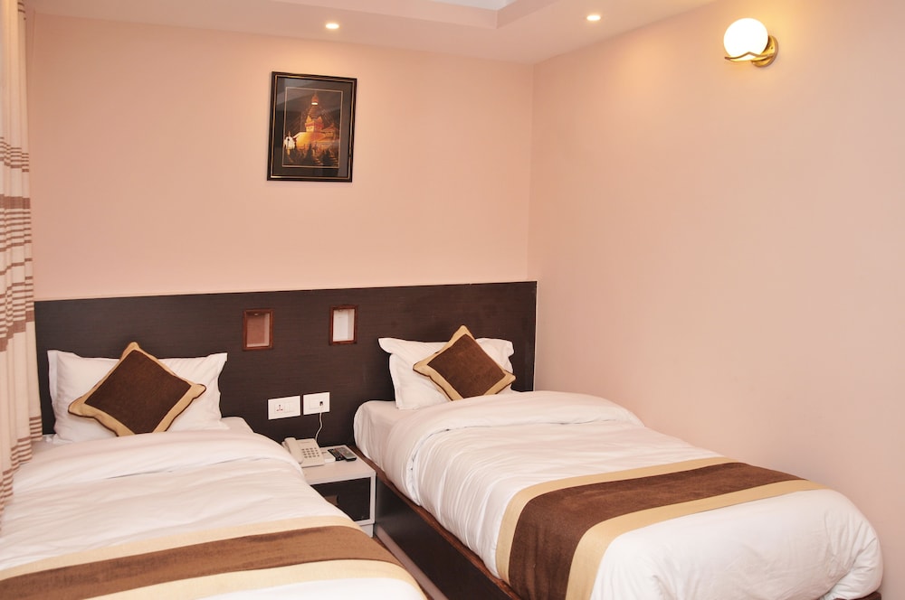 Deluxe Twin Room, 2 Twin Beds photo 2