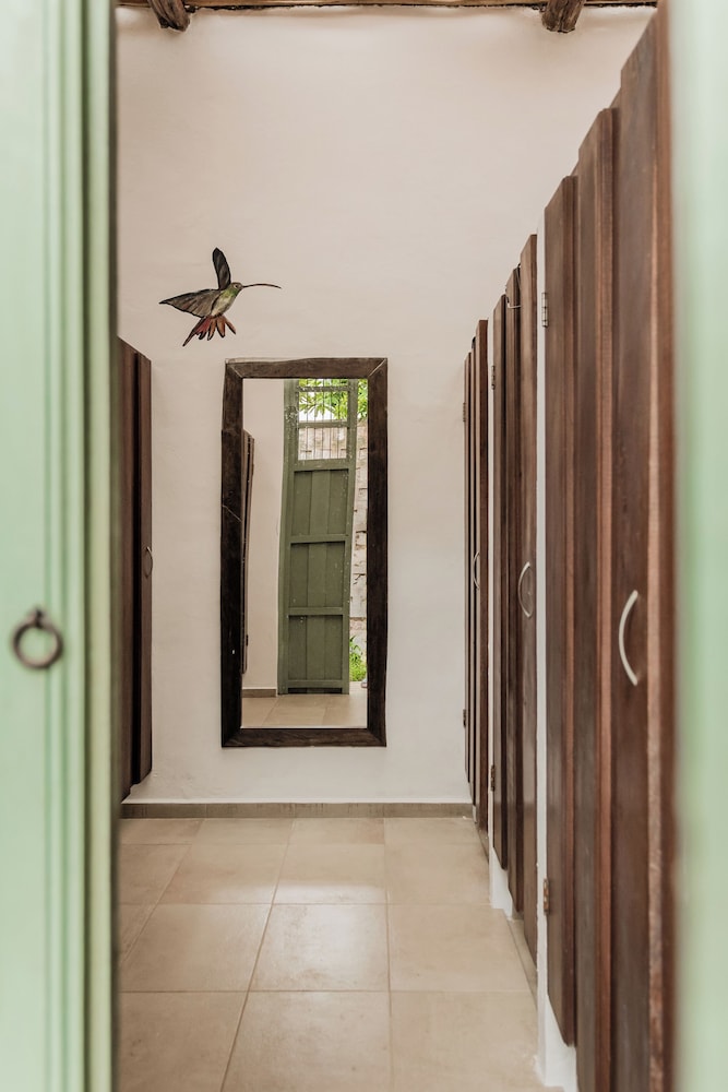 Comfort Room, Multiple Beds, Ground Floor photo 3