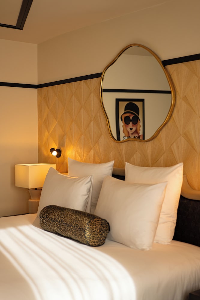 Executive Room photo 2