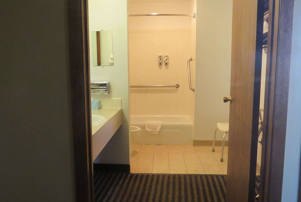 Room, 2 Queen Beds, Accessible, Non Smoking (Bathtub with Grab Bars) - Photo 1