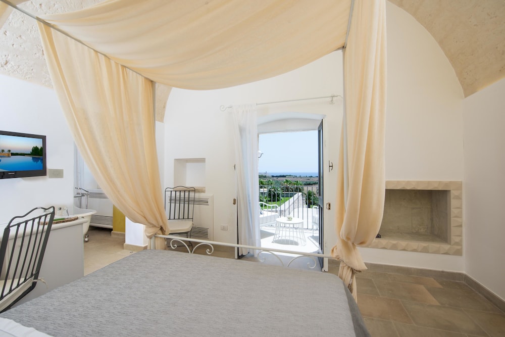 Suite, Bathtub, Sea View photo 1