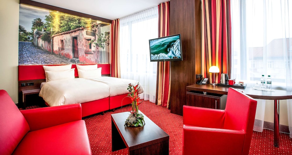 Standard Room, 1 Queen Bed
