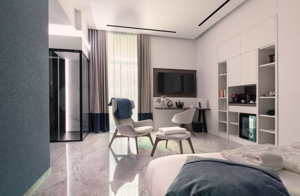 Standard Room, Balcony, City View