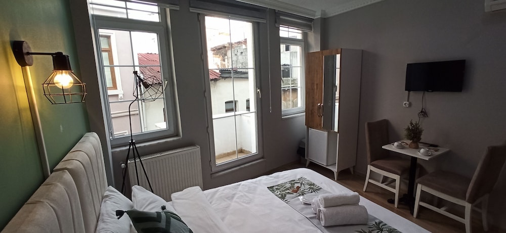 Deluxe Room, Balcony photo 2