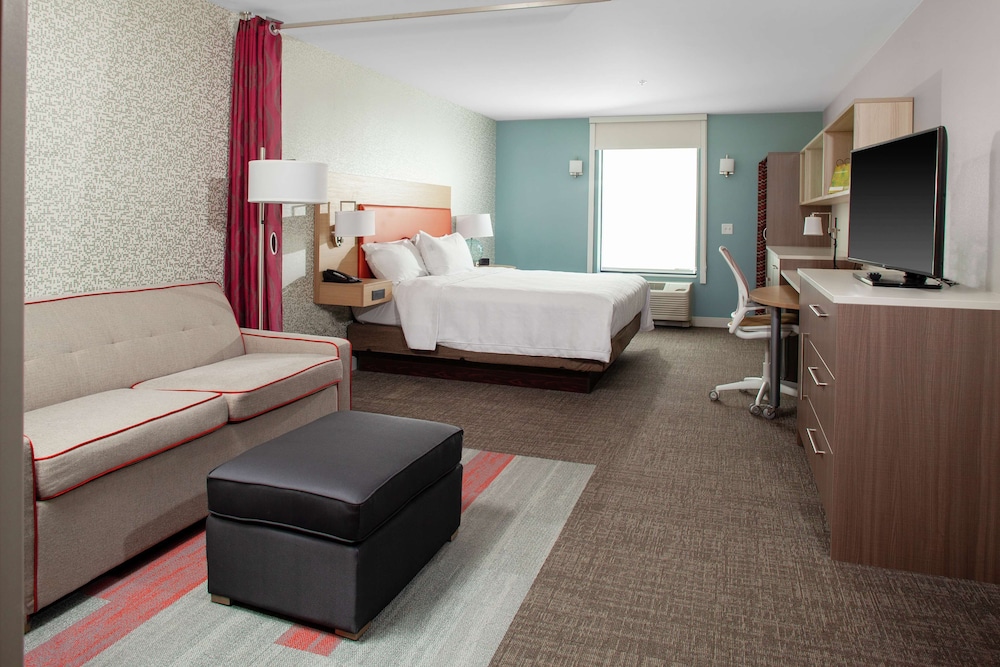 Suite, 1 King Bed with Sofa bed, Accessible, Non Smoking (Roll-In Shower)