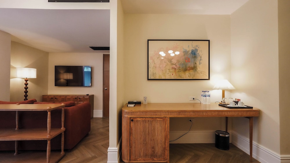 Family Room - Photo 7