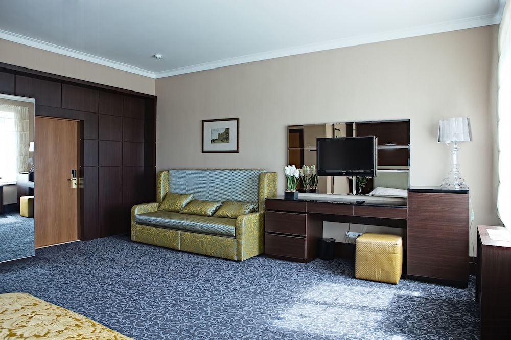 Family Double or Twin Room