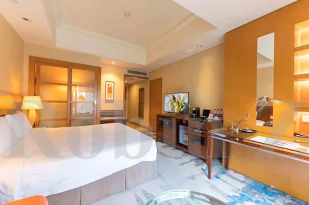 Club Room (Plaza)