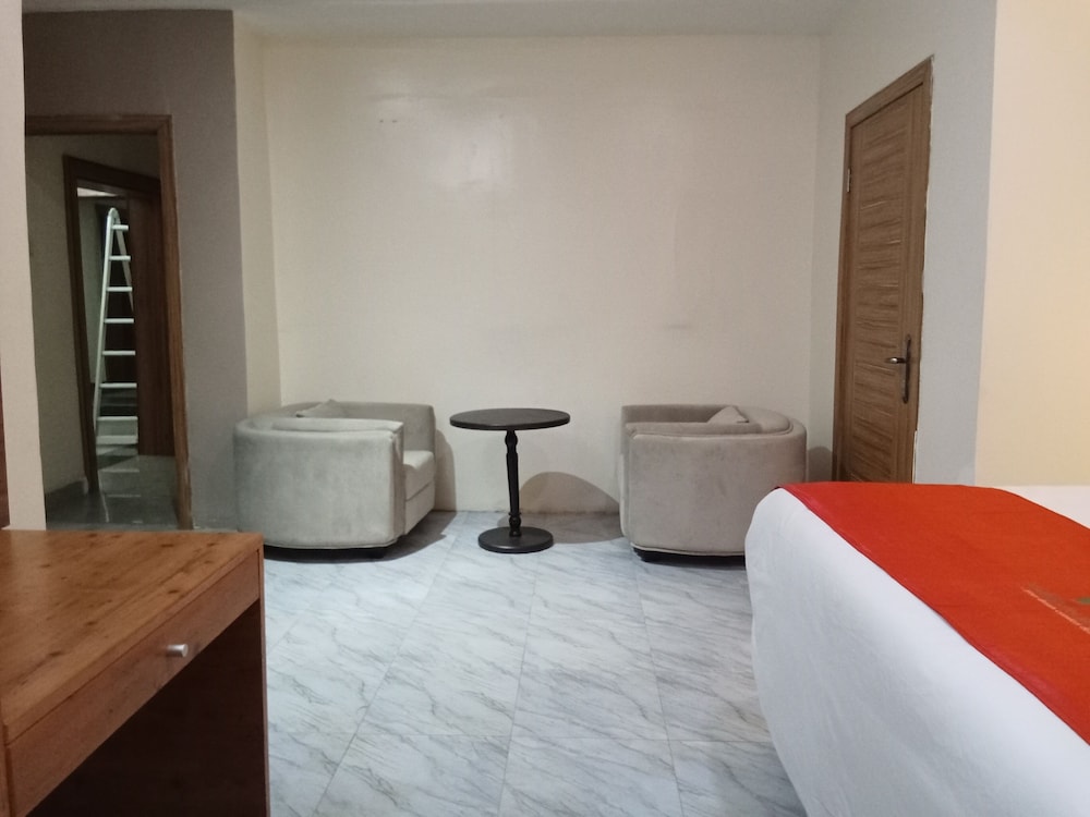 Deluxe Room - Photo 2