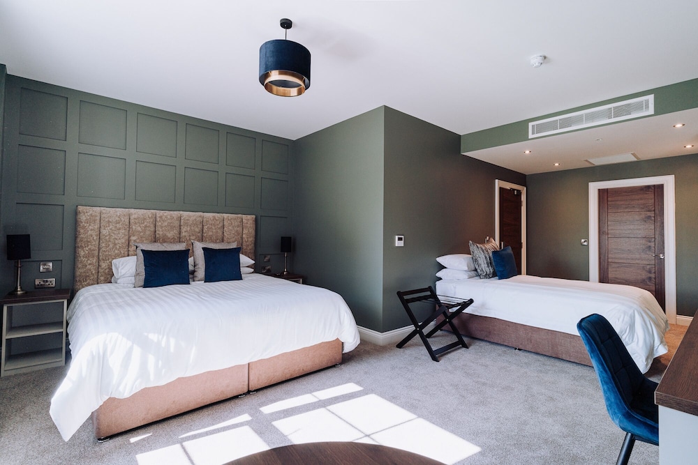Executive Triple Room, Accessible, Ensuite - Photo 1
