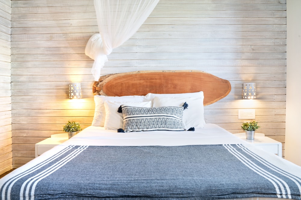 Studio, 1 Queen Bed (Main House) photo 3