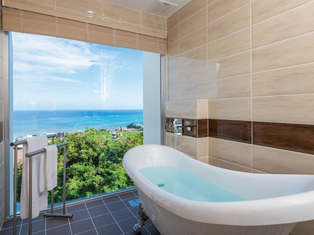 Luxury Condo, 2 Bedrooms, Jetted Tub, Ocean View (TEEDA) photo 3