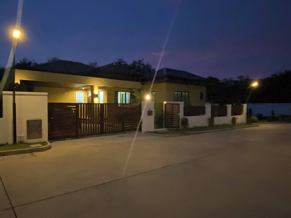Apartment, 3 Bedrooms, Balcony, Garden View photo 3