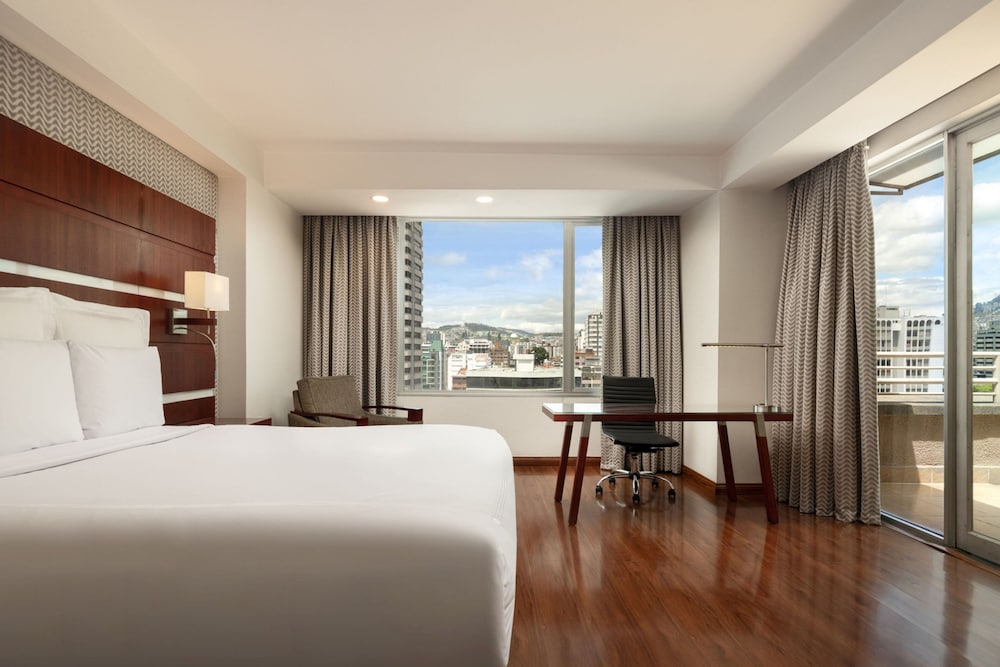 Suite, 1 King Bed, Terrace (City View) - Photo 13