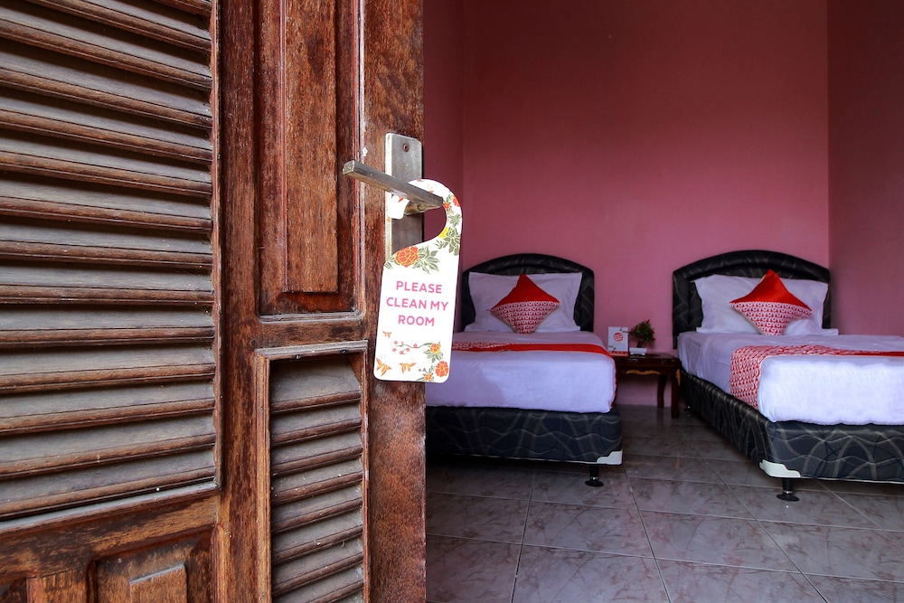 Standard Twin Room photo 2