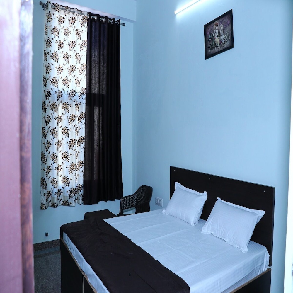 Deluxe Room - Photo 2