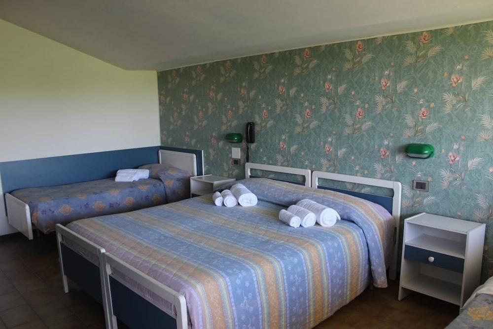 Standard Quadruple Room, 1 Bedroom photo 1