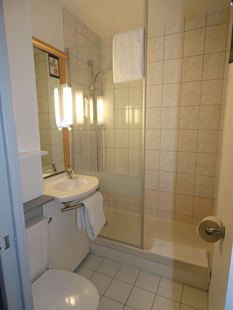 Standard Room, 1 Double Bed - Photo 16