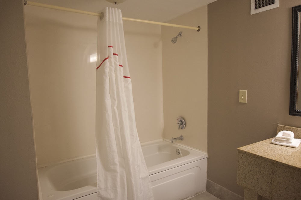 Superior Room, 1 King Bed, Non Smoking - Photo 6