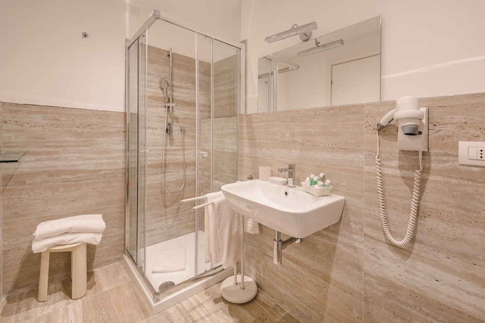 Double Room, Sea View - Photo 5
