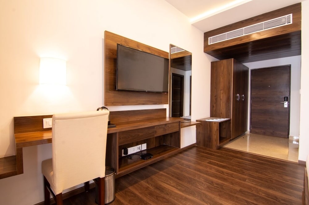 Deluxe Room - Photo 3