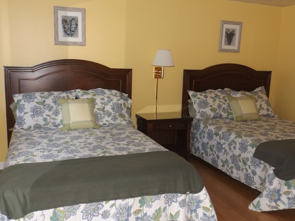 Room, 2 Double Beds, Second Floor photo 1