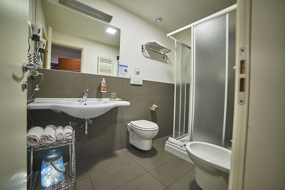 Classic Double Room - Photo 3