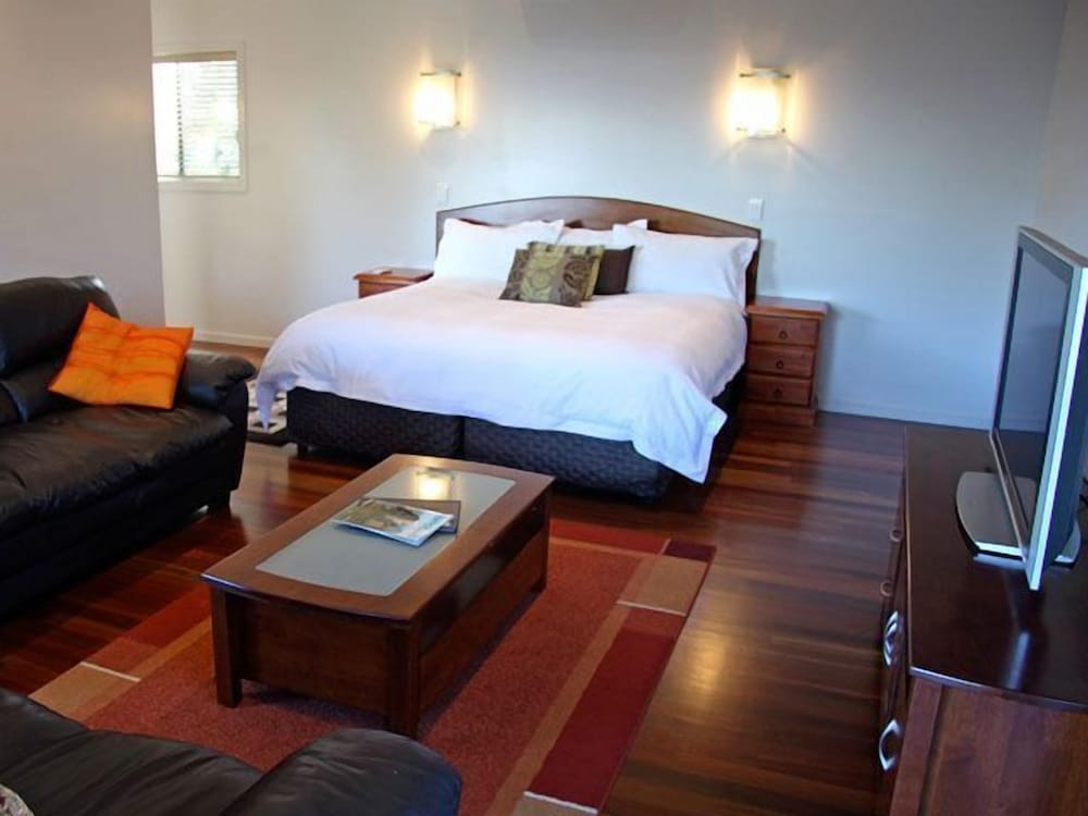 Penthouse, 2 Bedrooms, Mountain View photo 3