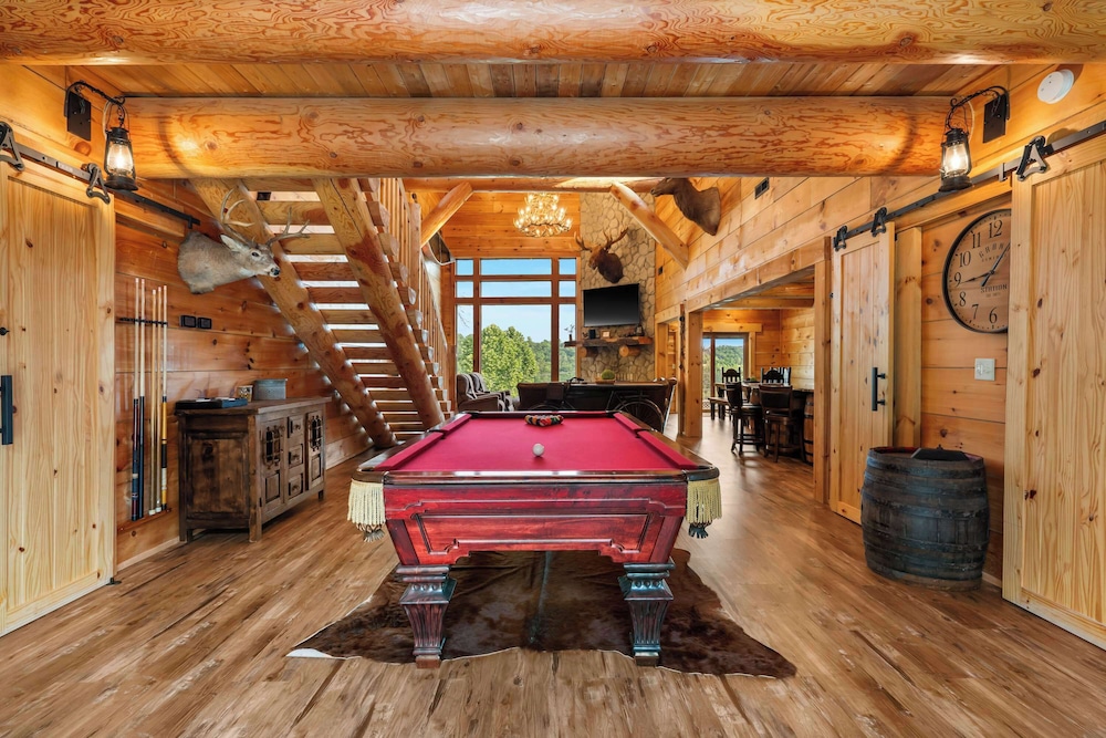 Cabin, Multiple Beds, Hot Tub, Mountain View (Buffalo Lodge)