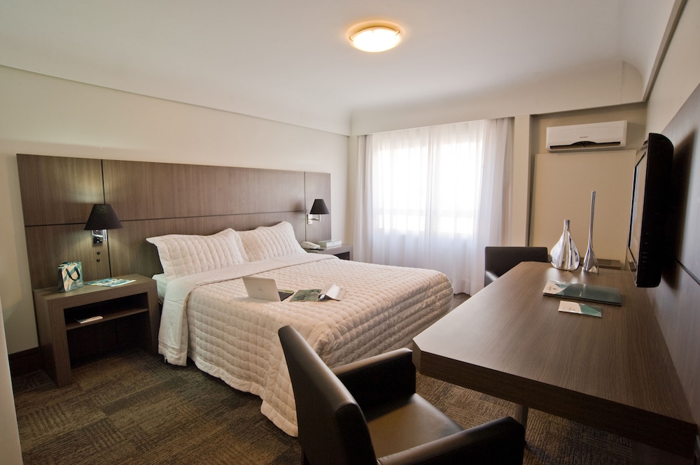 Deluxe Double Room, Accessible - Photo 1