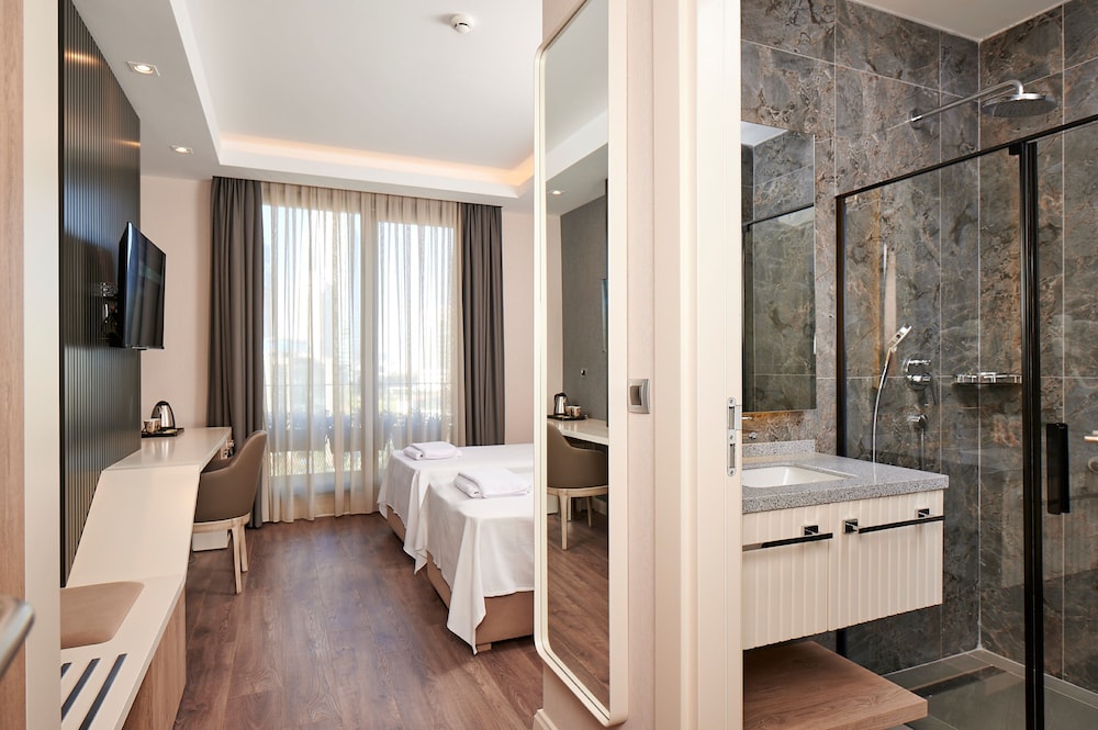 Deluxe Twin Room photo 3
