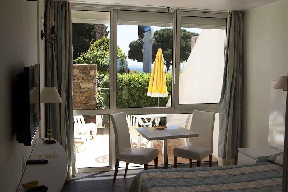 Double Room, Ground Floor (Sea Side) photo 3