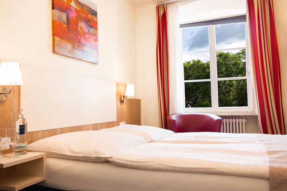 Basic Double Room