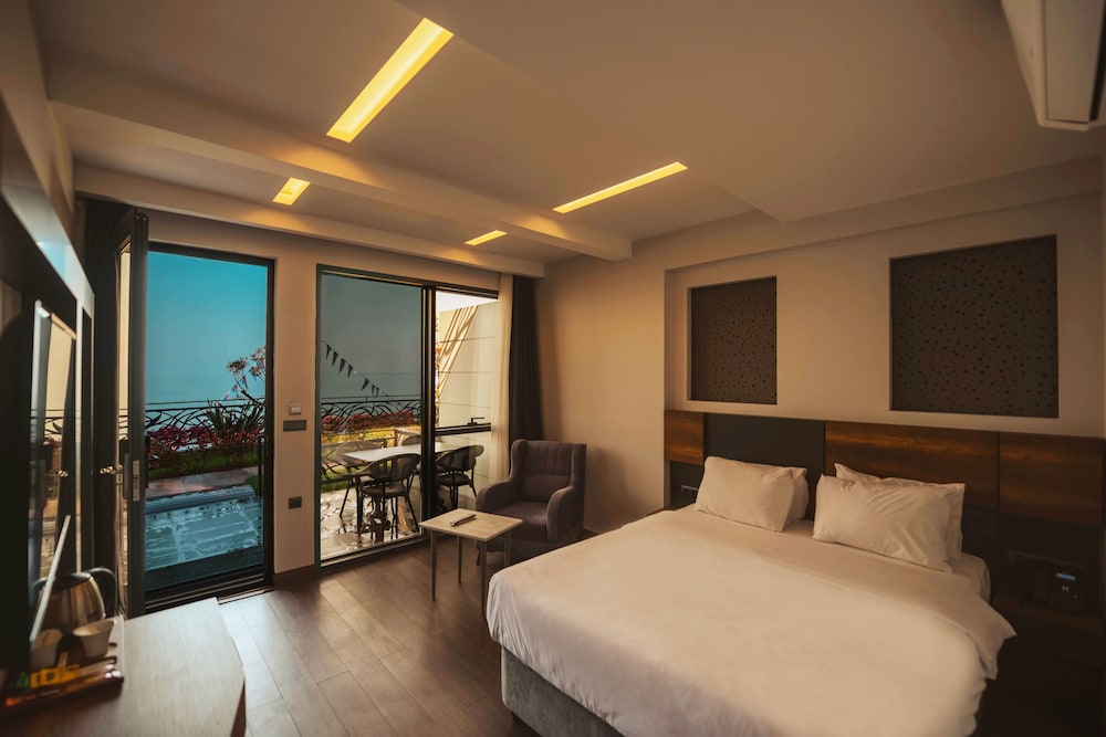 Deluxe Dbl Room with Garden and Terrace photo 1