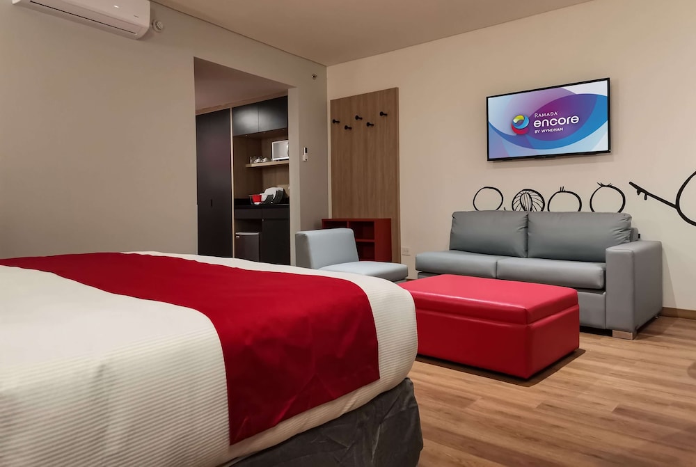 Junior Suite, 1 King Bed, Non Smoking - Photo 3