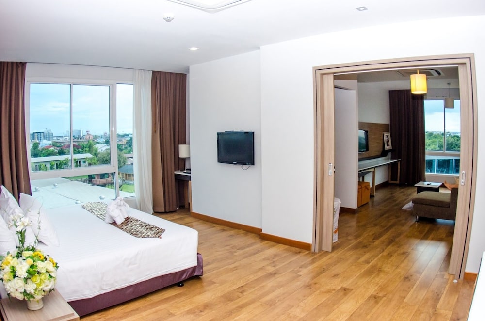 Grand Design Suite - Photo 17