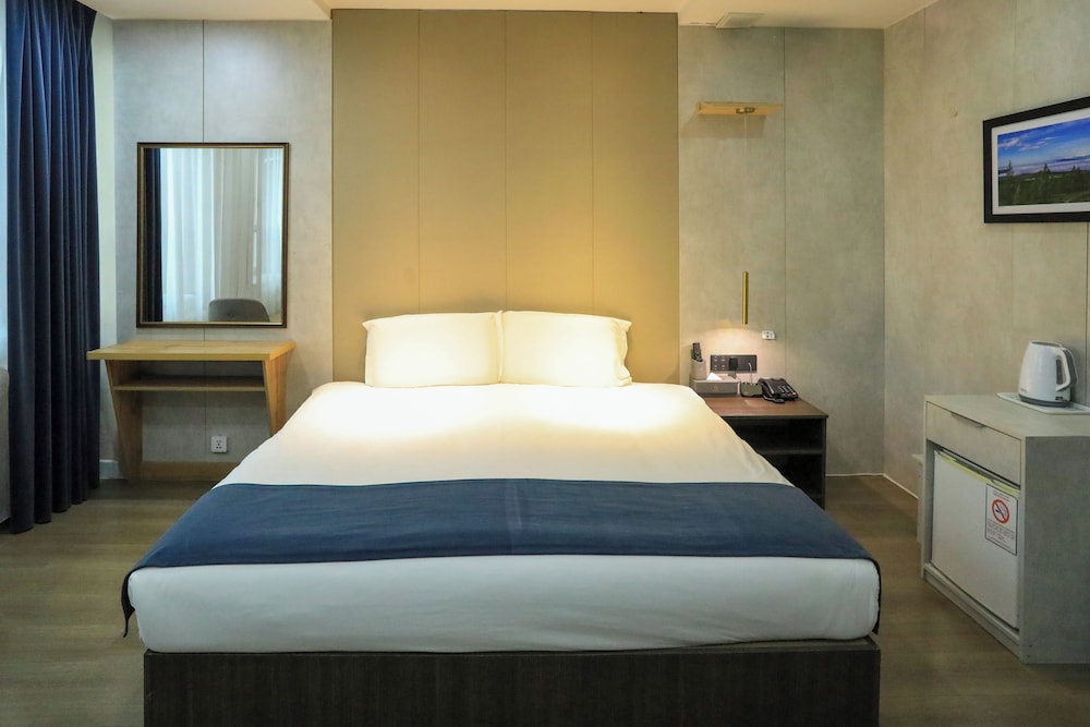 Deluxe Double Room, City View