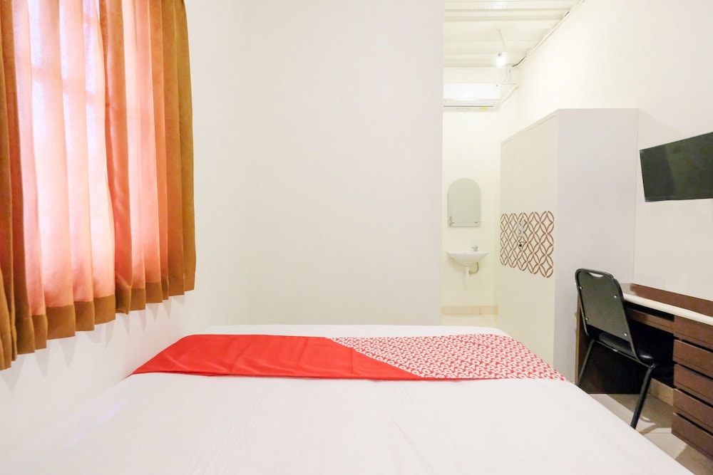 Standard Double Room - Photo 8