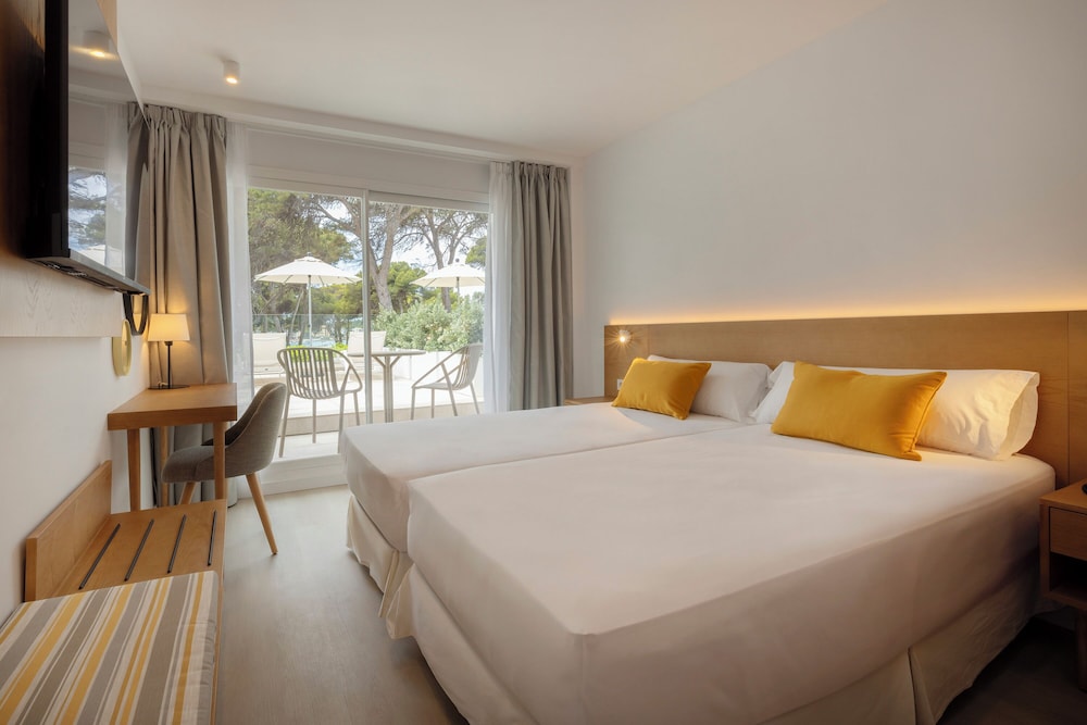 Double Room Single Use, Balcony, Beach View