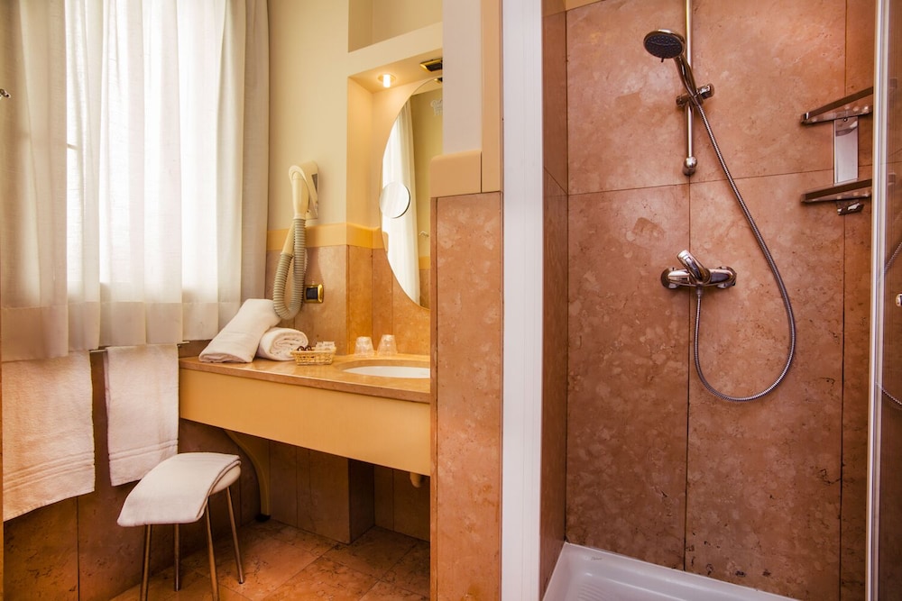 Comfort Single Room