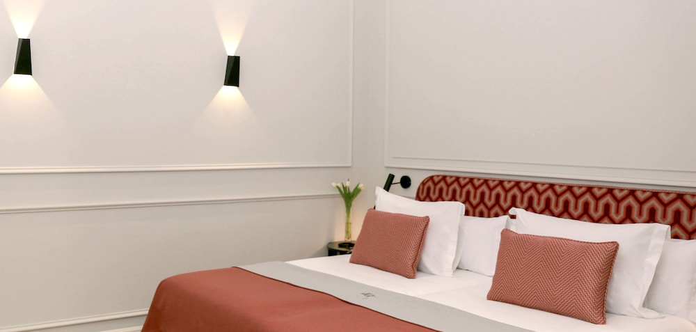 Executive Room - Photo 9
