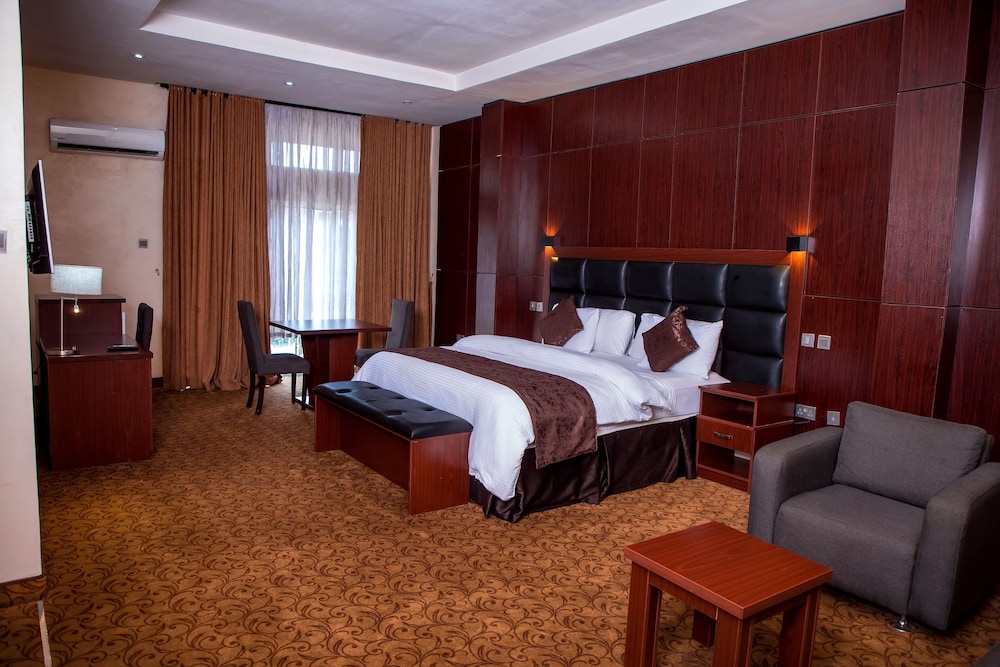 Executive Room, 1 King Bed, Non Smoking - Photo 5