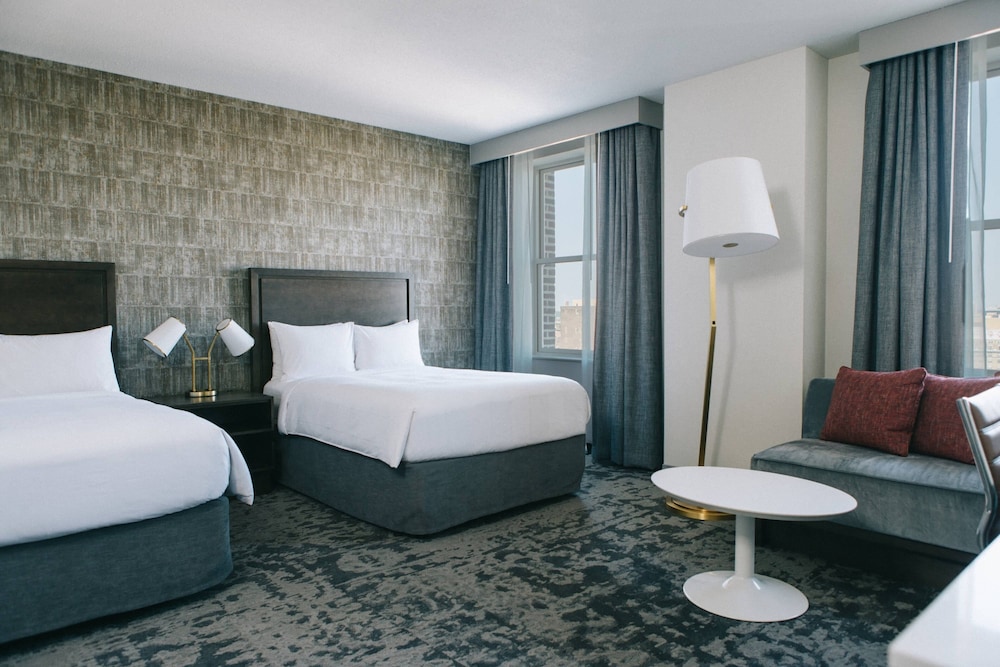 Executive Suite, 2 Double Beds - Photo 3