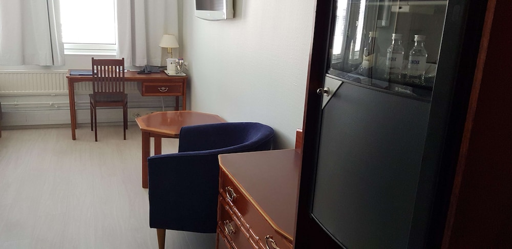 Standard Room, 2 Twin Beds, Non Smoking, Sauna - Photo 9