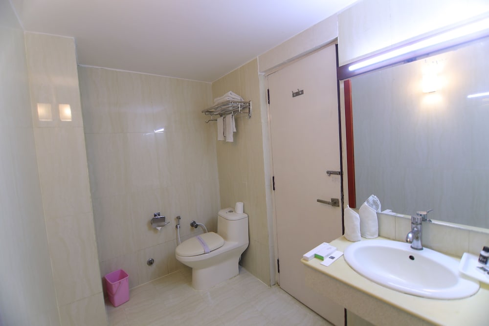 Deluxe Room - Photo 4