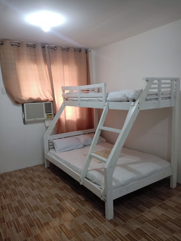 House, 1 Bedroom photo 2