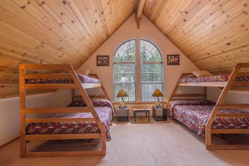 Family House, 4 Bedrooms, Mountainside photo 3