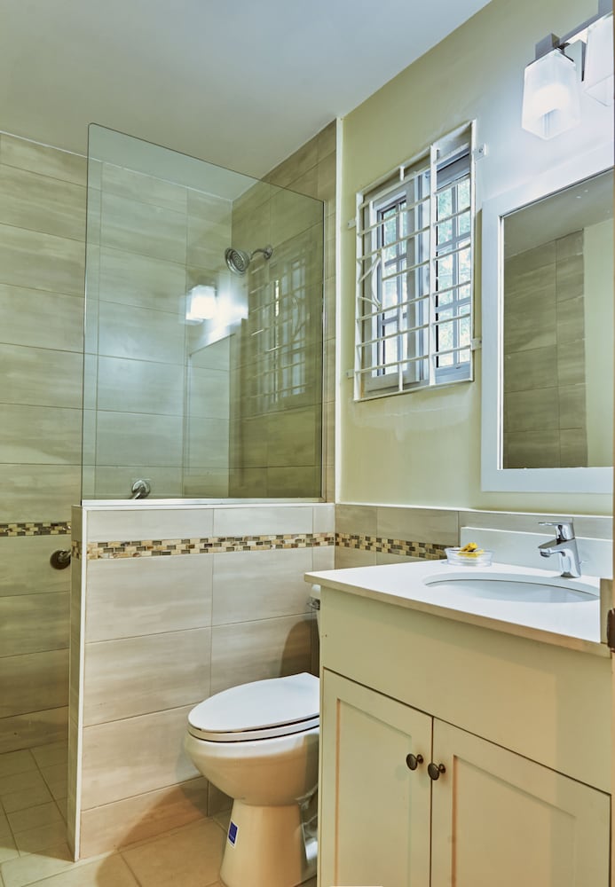 Single Room, Accessible, Private Bathroom photo 3