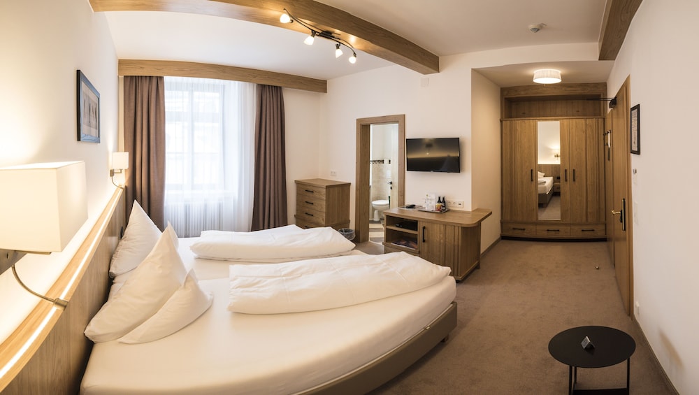 Double or Twin Room photo 2